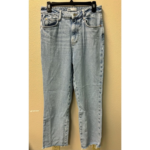 Zara Women's Jeans Straight Leg Size 6 Medium Wash - Picture 1 of 7